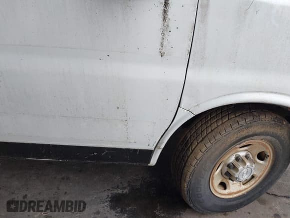 ✅ 2014 Chevrolet Express Cargo • VIN: 1GCWGFCA4E1208087 • Lot: 43831417. Listed on IAAI with 255,865 mi. Free auction sales archive from the USA and detailed vehicle history report at DreamBid. Image 6.