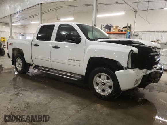 ✅ 2011 Chevrolet Silverado 1500 LT • VIN: 1GCPKSE32BF171999 • Lot: 76516654. Listed on Copart with 115,826 mi. Free auction sales archive from the USA and detailed vehicle history report at DreamBid. Image 4.