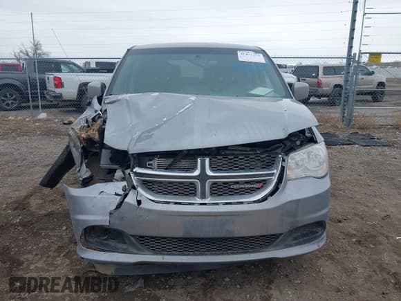 ✅ 2015 Dodge Grand Caravan SE • VIN: 2C4RDGBG0FR688627 • Lot: 41471377. Wystawiony na IAAI z przebiegiem 113 931 mil. Bezpłatny archiwum sprzedaży aukcyjnych z USA i szczegółowy raport historii pojazdu na DreamBid. Zdjęcie 12.