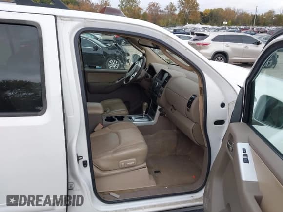 ✅ 2008 Nissan Pathfinder S • VIN: 5N1AR18B98C650490 • Lot: 43537781. Listed on IAAI with 263,719 mi. Free auction sales archive from the USA and detailed vehicle history report at DreamBid. Image 5.