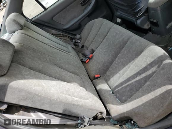 ✅ 2003 Hyundai Elantra GLS • VIN: KMHDN45DX3U593994 • Lot: 57074365. Wystawiony na Copart z przebiegiem 261 040 mil. Bezpłatny archiwum sprzedaży aukcyjnych z USA i szczegółowy raport historii pojazdu na DreamBid. Zdjęcie 10.