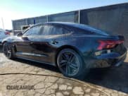 ✅ 2024 Audi RS e-tron GT • VIN: WAUBHBFW0R7900701 • Lot: 77691444. Wystawiony na Copart z przebiegiem 3 998 mil. Bezpłatny archiwum sprzedaży aukcyjnych z USA i szczegółowy raport historii pojazdu na DreamBid. Zdjęcie 2.