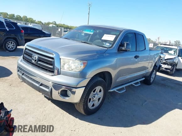 ✅ 2011 Toyota Tundra • VIN: 5TFRM5F13BX026028 • Lot: 43512932. Wystawiony na IAAI z przebiegiem 158 170 mil. Bezpłatny archiwum sprzedaży aukcyjnych z USA i szczegółowy raport historii pojazdu na DreamBid. Zdjęcie 2.