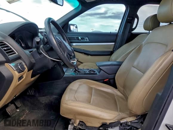 ✅ 2016 Ford Explorer XLT • VIN: 1FM5K7D84GGC66725 • Lot: 94811845. Wystawiony na Copart z przebiegiem 150 982 mil. Bezpłatny archiwum sprzedaży aukcyjnych z USA i szczegółowy raport historii pojazdu na DreamBid. Zdjęcie 7.