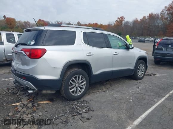 ✅ 2018 GMC Acadia SLE • VIN: 1GKKNSLS9JZ189249 • Лот: 43592384. Опубликован ранее на IAAI с пробегом 139 372 миль. Бесплатный доступ к архиву аукционных продаж из США и подробный отчёт об истории автомобиля на DreamBid. Изображение 4.