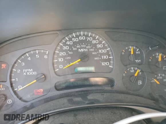 ✅ 2005 Chevrolet Silverado 1500 Z71 • VIN: 2GCEK13T551335665 • Лот: 75428664. Опубликован ранее на Copart с пробегом 224 590 миль. Бесплатный доступ к архиву аукционных продаж из США и подробный отчёт об истории автомобиля на DreamBid. Изображение 9.