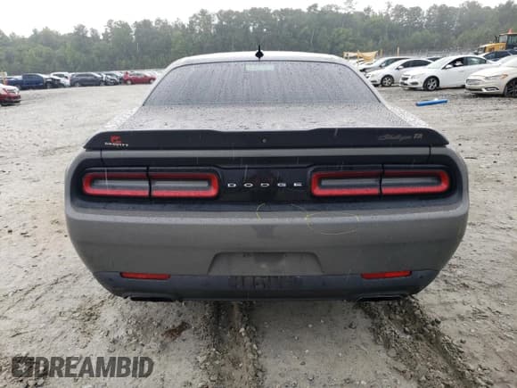 ✅ 2018 Dodge Challenger T/A • VIN: 2C3CDZBT2JH112166 • Lot: 60901164. Wystawiony na Copart z przebiegiem Nie podano. Bezpłatny archiwum sprzedaży aukcyjnych z USA i szczegółowy raport historii pojazdu na DreamBid. Zdjęcie 6.
