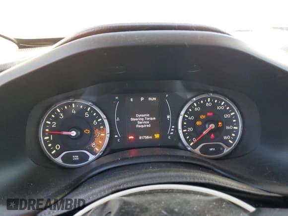 ✅ 2017 Jeep Renegade Latitude • VIN: ZACCJBBBXHPF41308 • Lot: 82699205. Wystawiony na Copart z przebiegiem 81 756 mil. Bezpłatny archiwum sprzedaży aukcyjnych z USA i szczegółowy raport historii pojazdu na DreamBid. Zdjęcie 9.