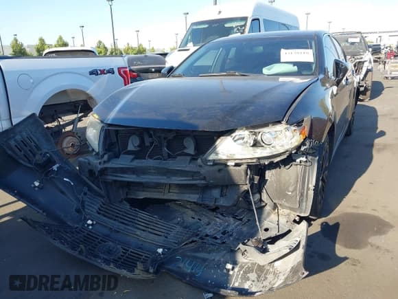 ✅ 2015 Lexus ES 330 • VIN: JTHBK1GG7F2181010 • Lot: 43138118. Listed on IAAI with 125,115 mi. Free auction sales archive from the USA and detailed vehicle history report at DreamBid. Image 6.