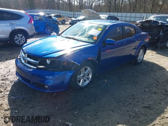 ✅ 2013 Dodge Avenger SXT • VIN: 1C3CDZCB6DN581293 • Lot: 41199873. Wystawiony na IAAI z przebiegiem 134 900 mil. Bezpłatny archiwum sprzedaży aukcyjnych z USA i szczegółowy raport historii pojazdu na DreamBid. Zdjęcie 17.