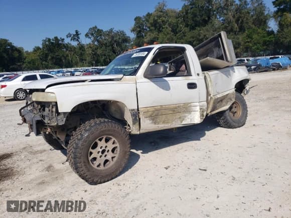 ✅ 1999 Chevrolet Silverado 1500 • VIN: 1GCEK14T0XE116788 • Лот: 75709104. Опубликован ранее на Copart с пробегом Не указан. Бесплатный доступ к архиву аукционных продаж из США и подробный отчёт об истории автомобиля на DreamBid. Изображение 1.