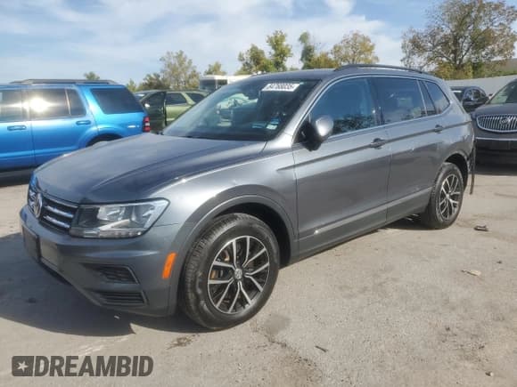 ✅ 2021 Volkswagen Tiguan SE • VIN: 3VV3B7AX5MM106170 • Lot: 84768035. Wystawiony na Copart z przebiegiem 86 942 mil. Bezpłatny archiwum sprzedaży aukcyjnych z USA i szczegółowy raport historii pojazdu na DreamBid. Zdjęcie 1.
