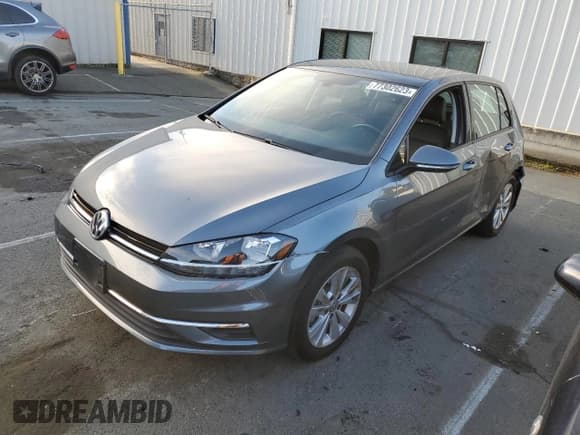 ✅ 2021 Volkswagen Golf TSI • VIN: 3VWG57AU0MM007928 • Lot: 77302623. Wystawiony na Copart z przebiegiem 56 284 mil. Bezpłatny archiwum sprzedaży aukcyjnych z USA i szczegółowy raport historii pojazdu na DreamBid. Zdjęcie 1.
