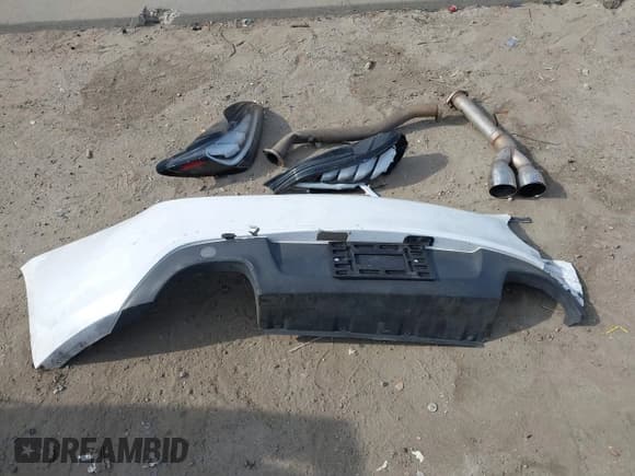 ✅ 2015 Hyundai Genesis Coupe 3.8L Base • VIN: KMHHT6KJ6FU125391 • Lot: 42909739. Wystawiony na IAAI z przebiegiem 135 931 mil. Bezpłatny archiwum sprzedaży aukcyjnych z USA i szczegółowy raport historii pojazdu na DreamBid. Zdjęcie 12.