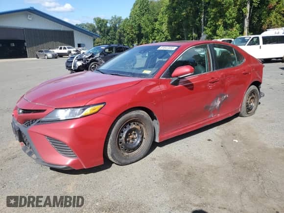 2020 Toyota Camry SE с VIN 4T1G11BK1LU002204, выставлен на аукционе Copart как лот 81647055 с пробегом 134 747 миль миль и Списание • Salvage title. История ставок и продаж доступна на DreamBid. Изображение 1.