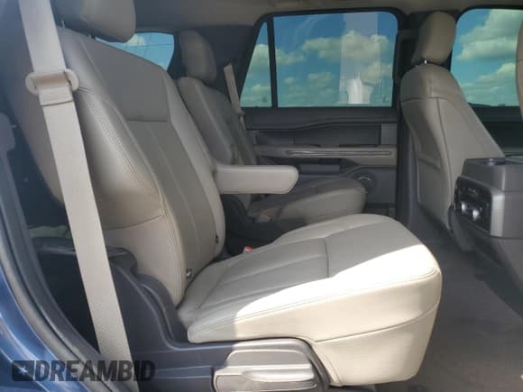 ✅ 2020 Ford Expedition XLT • VIN: 1FMJU1HT1LEA74477 • Lot: 81883395. Wystawiony na Copart z przebiegiem 170 931 mil. Bezpłatny archiwum sprzedaży aukcyjnych z USA i szczegółowy raport historii pojazdu na DreamBid. Zdjęcie 10.