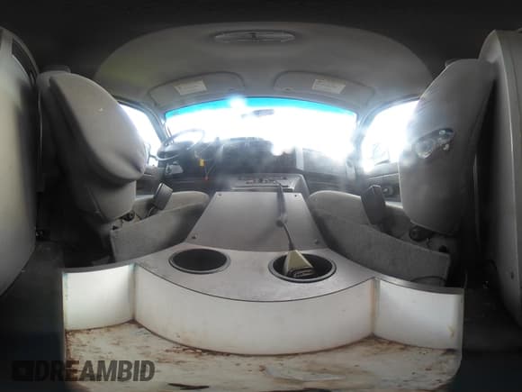 ✅ 2012 Ford Econoline Cargo Commercial • VIN: 1FDSS3EL1CDB10281 • Lot: 41410176. Wystawiony na IAAI z przebiegiem 590 744 mil. Bezpłatny archiwum sprzedaży aukcyjnych z USA i szczegółowy raport historii pojazdu na DreamBid. Zdjęcie 19.