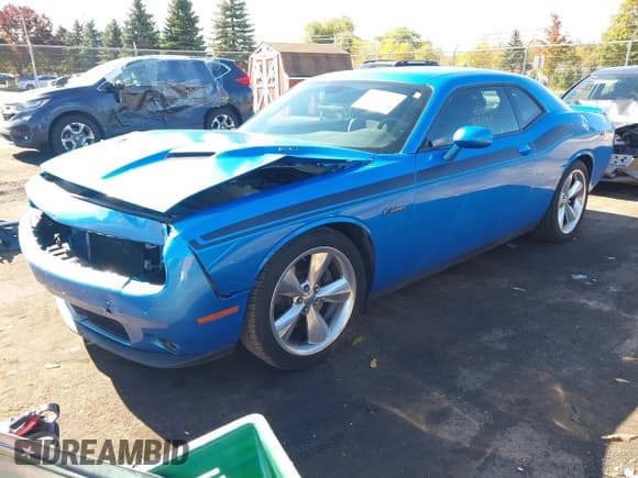 ✅ 2015 Dodge Challenger R/T Plus • VIN: 2C3CDZBT9FH788573 • Lot: 43490412. Listed on IAAI with 11,885 mi. Free auction sales archive from the USA and detailed vehicle history report at DreamBid. Image 2.
