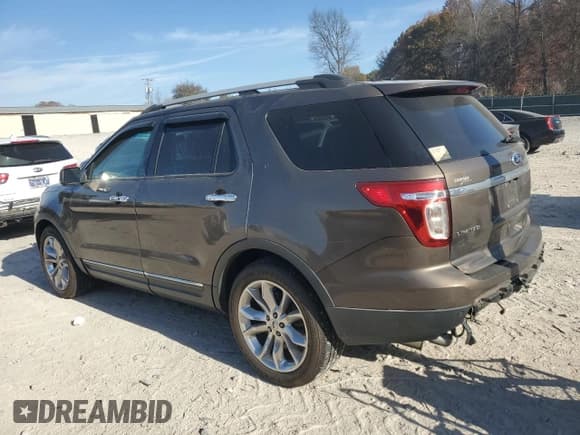 ✅ 2015 Ford Explorer Limited • VIN: 1FM5K7F85FGB89214 • Lot: 92455625. Wystawiony na Copart z przebiegiem 144 973 mil. Bezpłatny archiwum sprzedaży aukcyjnych z USA i szczegółowy raport historii pojazdu na DreamBid. Zdjęcie 2.