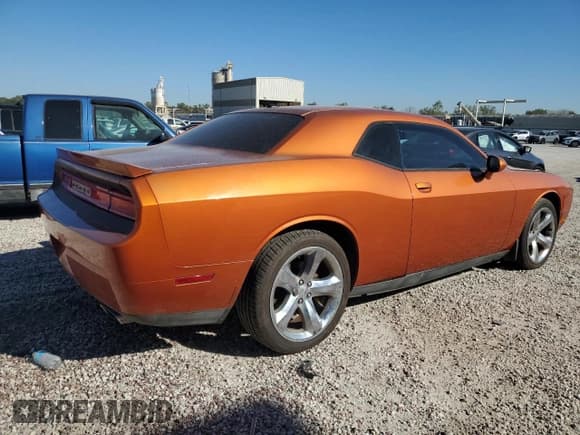 ✅ 2011 Dodge Challenger R/T • VIN: 2B3CJ5DTXBH589991 • Лот: 89894765. Опубликован ранее на Copart с пробегом 206 596 миль. Бесплатный доступ к архиву аукционных продаж из США и подробный отчёт об истории автомобиля на DreamBid. Изображение 3.