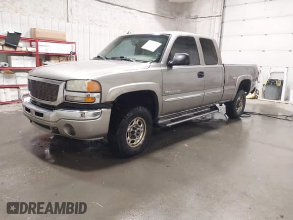 ✅ 2003 Chevrolet Silverado 2500HD LS • VIN: 1GCHK29G43E157174 • Lot: 41839189. Wystawiony na IAAI z przebiegiem 179 860 mil. Bezpłatny archiwum sprzedaży aukcyjnych z USA i szczegółowy raport historii pojazdu na DreamBid. Zdjęcie 17.