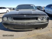 ✅ 2010 Dodge Challenger SE • VIN: 2B3CJ4DV1AH103496 • Lot: 87010934. Wystawiony na Copart z przebiegiem 190 016 mil. Bezpłatny archiwum sprzedaży aukcyjnych z USA i szczegółowy raport historii pojazdu na DreamBid. Zdjęcie 5.