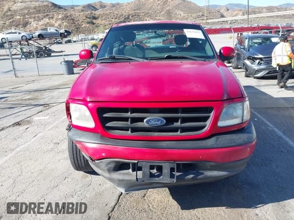 ✅ 2003 Ford F-150 XL • VIN: 2FTRX17213CA25521 • Lot: 42673697. Wystawiony na IAAI z przebiegiem 217 883 mil. Bezpłatny archiwum sprzedaży aukcyjnych z USA i szczegółowy raport historii pojazdu na DreamBid. Zdjęcie 12.