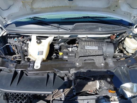 ✅ 2017 Chevrolet Express Cargo • VIN: 1GCWGAFFXH1342794 • Lot: 41849272. Listed on IAAI with 126,077 mi. Free auction sales archive from the USA and detailed vehicle history report at DreamBid. Image 10.