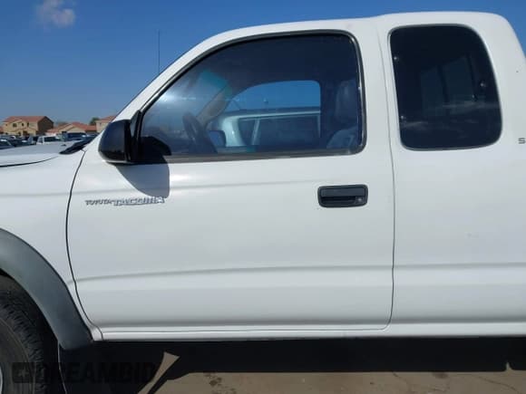 ✅ 2002 Toyota Tacoma PreRunner • VIN: 5TESM92N32Z883802 • Lot: 41949270. Wystawiony na IAAI z przebiegiem 219 690 mil. Bezpłatny archiwum sprzedaży aukcyjnych z USA i szczegółowy raport historii pojazdu na DreamBid. Zdjęcie 14.