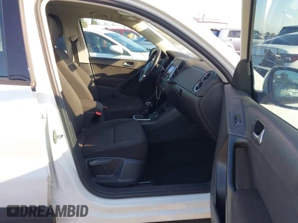 ✅ 2018 Volkswagen Tiguan • VIN: WVGAV7AX6JK001326 • Лот: 43422883. Опубликован ранее на IAAI с пробегом 91 695 миль. Бесплатный доступ к архиву аукционных продаж из США и подробный отчёт об истории автомобиля на DreamBid. Изображение 5.