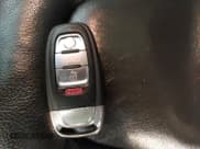 ✅ 2011 Audi A5 Premium Plus • VIN: WAULFAFR1BA006598 • Лот: 42437671. Опубликован ранее на IAAI с пробегом 185 093 миль. Бесплатный доступ к архиву аукционных продаж из США и подробный отчёт об истории автомобиля на DreamBid. Изображение 11.