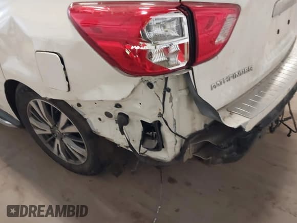 ✅ 2019 Nissan Pathfinder S • VIN: 5N1DR2MM3KC641608 • Лот: 41446787. Опубликован ранее на IAAI с пробегом 55 101 миль. Бесплатный доступ к архиву аукционных продаж из США и подробный отчёт об истории автомобиля на DreamBid. Изображение 6.
