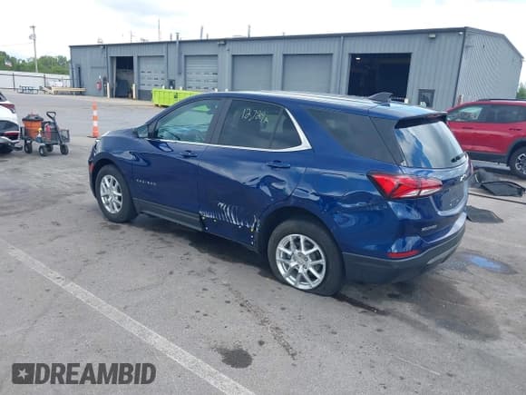 ✅ 2023 Chevrolet Equinox LT • VIN: 3GNAXUEG1PL111593 • Lot: 42964454. Wystawiony na IAAI z przebiegiem 12 729 mil. Bezpłatny archiwum sprzedaży aukcyjnych z USA i szczegółowy raport historii pojazdu na DreamBid. Zdjęcie 3.