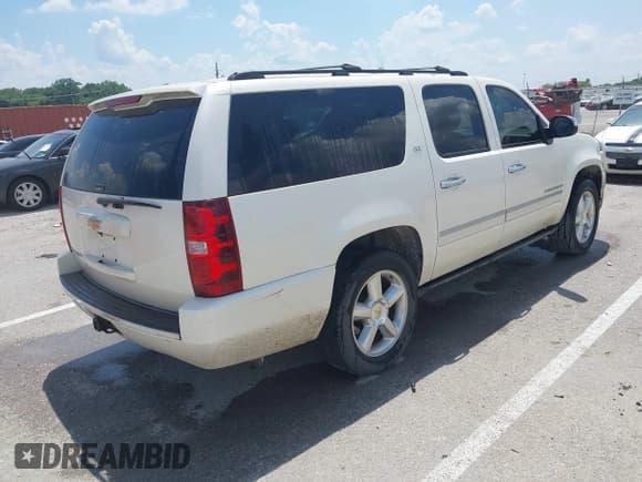 ✅ 2009 Chevrolet Suburban LTZ • VIN: 1GNFC36J79R292877 • Лот: 42577573. Опубликован ранее на IAAI с пробегом 209 101 миль. Бесплатный доступ к архиву аукционных продаж из США и подробный отчёт об истории автомобиля на DreamBid. Изображение 4.