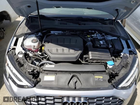 ✅ 2023 Audi A3 Premium • VIN: WAUAUDGY9PA034516 • Lot: 52767804. Wystawiony na Copart z przebiegiem 3 950 mil. Bezpłatny archiwum sprzedaży aukcyjnych z USA i szczegółowy raport historii pojazdu na DreamBid. Zdjęcie 11.