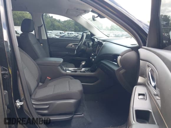 ✅ 2021 Chevrolet Traverse LT Cloth • VIN: 1GNERGKW8MJ258117 • Lot: 43086901. Listed on IAAI with 24,806 mi. Free auction sales archive from the USA and detailed vehicle history report at DreamBid. Image 5.