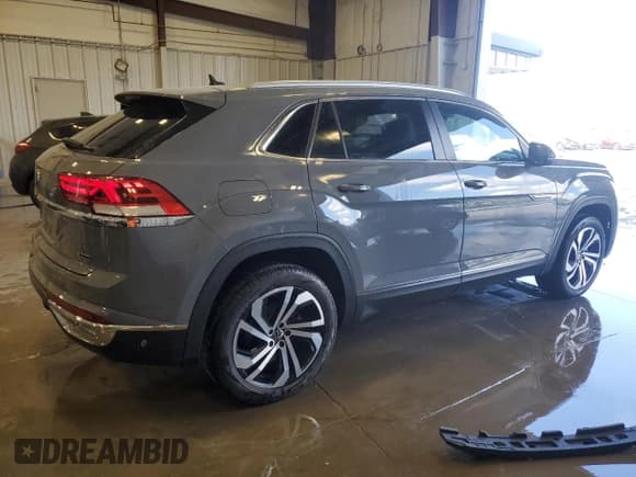 ✅ 2022 Volkswagen Atlas SEL • VIN: 1V2BE2CA5NC207126 • Лот: 56545445. Опубликован ранее на Copart с пробегом 49 296 миль. Бесплатный доступ к архиву аукционных продаж из США и подробный отчёт об истории автомобиля на DreamBid. Изображение 3.