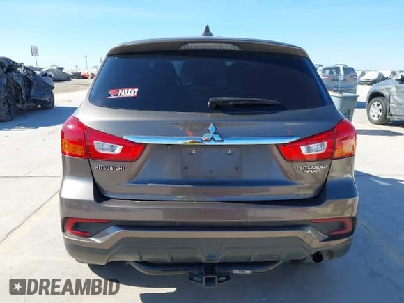 ✅ 2018 Mitsubishi Outlander ES • VIN: JA4AP3AU0JU022345 • Lot: 43436118. Listed on IAAI with 121,596 mi. Free auction sales archive from the USA and detailed vehicle history report at DreamBid. Image 16.