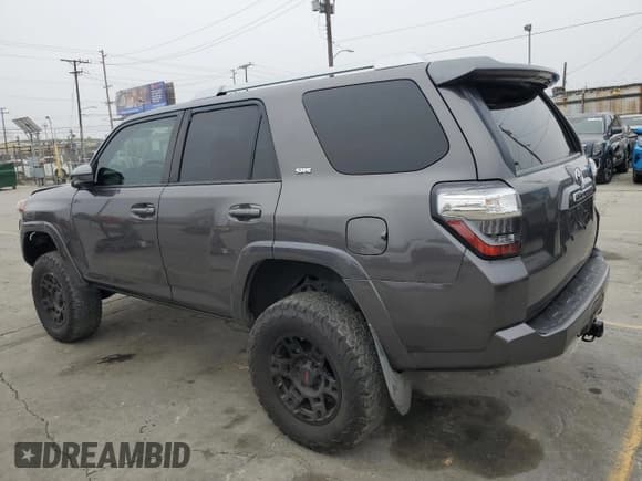 ✅ 2017 Toyota 4Runner SR5 • VIN: JTEBU5JR6H5451628 • Лот: 91122755. Опубликован ранее на Copart с пробегом 78 240 миль. Бесплатный доступ к архиву аукционных продаж из США и подробный отчёт об истории автомобиля на DreamBid. Изображение 2.