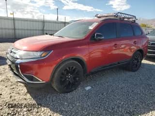 2018 Mitsubishi Outlander ES z VIN JA4AZ3A35JZ023382, wystawiony jako Copart lot #85002805 z przebiegiem 118 422 mil mil oraz Czysty tytuł • Clean title. Historia ofert i sprzedaży dostępna na DreamBid. Obrazek 1.