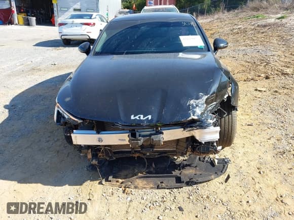 ✅ 2025 Kia K5 GT-Line • VIN: KNAG64J76S5393070 • Lot: 43229077. Wystawiony na IAAI z przebiegiem 4 100 mil. Bezpłatny archiwum sprzedaży aukcyjnych z USA i szczegółowy raport historii pojazdu na DreamBid. Zdjęcie 13.