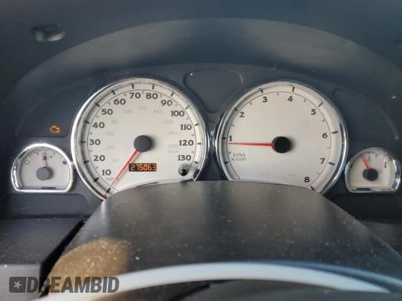 ✅ 2004 Saturn VUE V6 • VIN: 5GZCZ634X4S873221 • Lot: 88653125. Wystawiony na Copart z przebiegiem 275 063 mil. Bezpłatny archiwum sprzedaży aukcyjnych z USA i szczegółowy raport historii pojazdu na DreamBid. Zdjęcie 9.