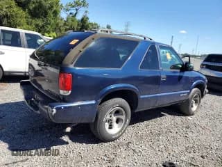 ✅ 2001 Chevrolet Blazer LS • VIN: 1GNCS18W51K150219 • Lot: 83869245. Wystawiony na Copart z przebiegiem 237 489 mil. Bezpłatny archiwum sprzedaży aukcyjnych z USA i szczegółowy raport historii pojazdu na DreamBid. Zdjęcie 3.