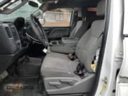 ✅ 2017 Chevrolet Silverado 2500HD Work Truck • VIN: 1GC1KUEY1HF194308 • Lot: 79211534. Wystawiony na Copart z przebiegiem 140 184 mil. Bezpłatny archiwum sprzedaży aukcyjnych z USA i szczegółowy raport historii pojazdu na DreamBid. Zdjęcie 7.