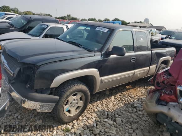 ✅ 2005 Chevrolet Silverado 1500 LT • VIN: 1GCEK19T75Z208298 • Лот: 60663224. Опубликован ранее на Copart с пробегом 285 648 миль. Бесплатный доступ к архиву аукционных продаж из США и подробный отчёт об истории автомобиля на DreamBid. Изображение 1.