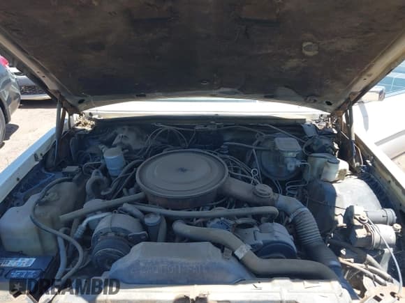 ✅ 1984 Buick Riviera • VIN: 1G4AZ57Y1EE422724 • Lot: 42443011. Wystawiony na IAAI z przebiegiem 7 506 mil. Bezpłatny archiwum sprzedaży aukcyjnych z USA i szczegółowy raport historii pojazdu na DreamBid. Zdjęcie 10.