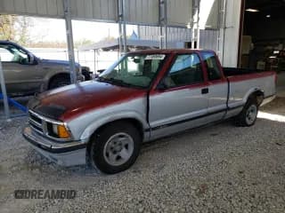 ✅ 1995 Chevrolet S-10 LS • VIN: 1GCCS19WXS8173372 • Лот: 77460694. Опубликован ранее на Copart с пробегом 117 617 миль. Бесплатный доступ к архиву аукционных продаж из США и подробный отчёт об истории автомобиля на DreamBid. Изображение 1.