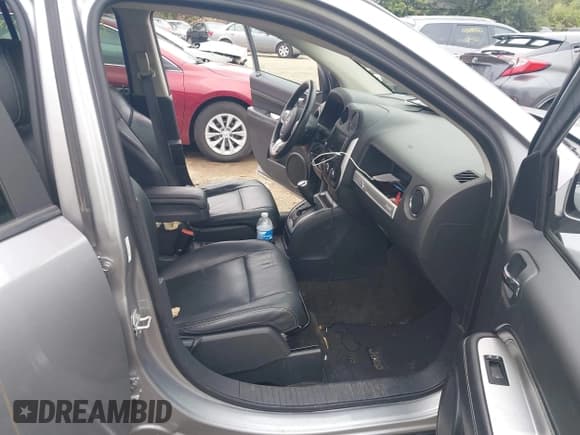 ✅ 2015 Jeep Compass High Altitude • VIN: 1C4NJDEB3FD208296 • Лот: 43291611. Опубликован ранее на IAAI с пробегом 106 078 миль. Бесплатный доступ к архиву аукционных продаж из США и подробный отчёт об истории автомобиля на DreamBid. Изображение 5.