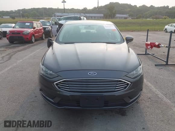 ✅ 2018 Ford Fusion SE • VIN: 3FA6P0H71JR270532 • Лот: 43126845. Опубликован ранее на IAAI с пробегом 132 488 миль. Бесплатный доступ к архиву аукционных продаж из США и подробный отчёт об истории автомобиля на DreamBid. Изображение 12.