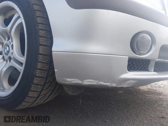 ✅ 2002 BMW 3 Series 330i • VIN: WBAEV53452KM17850 • Lot: 43827785. Wystawiony na IAAI z przebiegiem 140 940 mil. Bezpłatny archiwum sprzedaży aukcyjnych z USA i szczegółowy raport historii pojazdu na DreamBid. Zdjęcie 6.